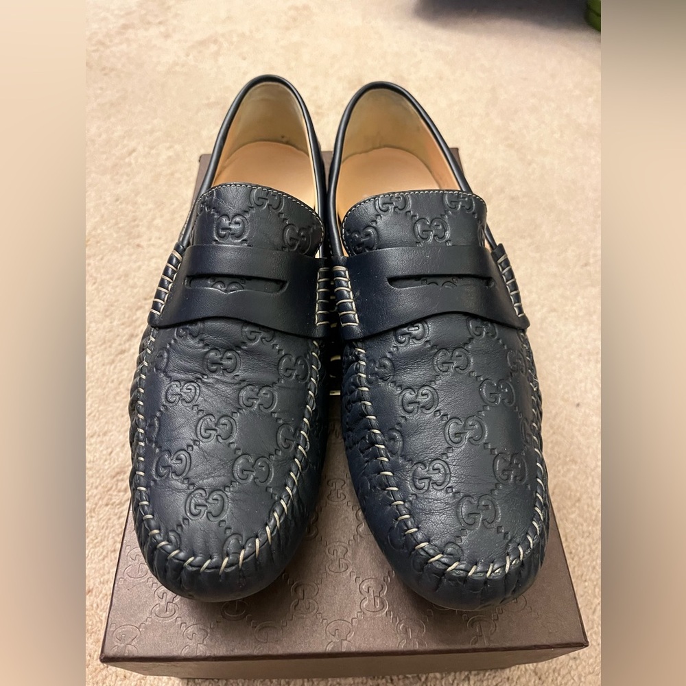 Men’s Gucci loafers- Navy